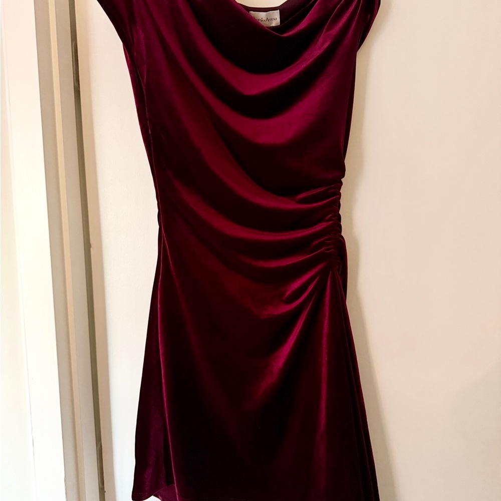 Premier Amour Womens One Shoulder Short Sleeve Velvet Fit + Flare Dress View 2